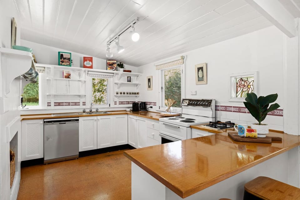 Ellis Cottage Sorrento plus Guest House House in Portsea