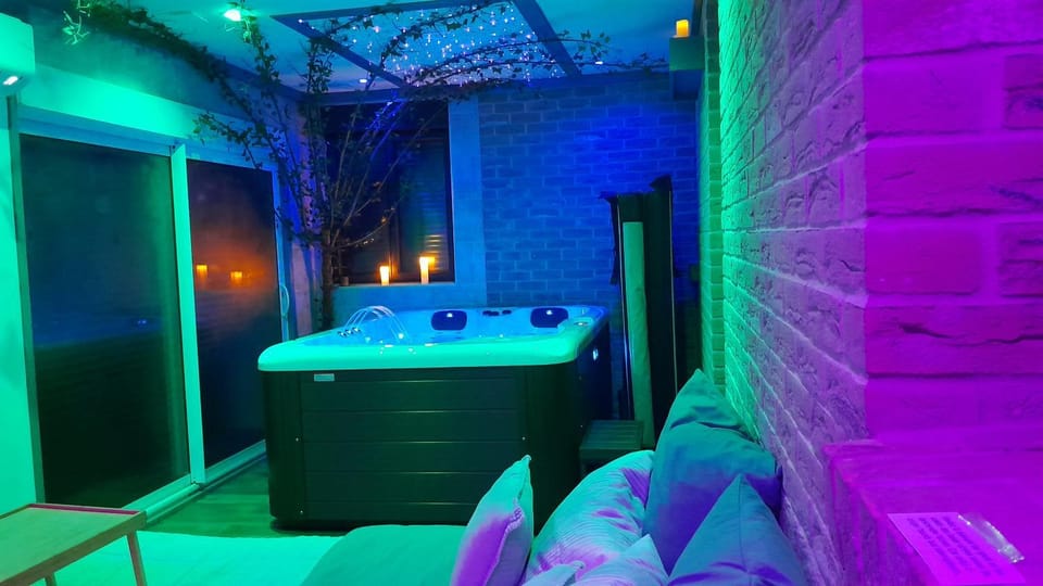 Hot Tub, Spa and wellness centre/facilities, Spa and wellness centre/facilities