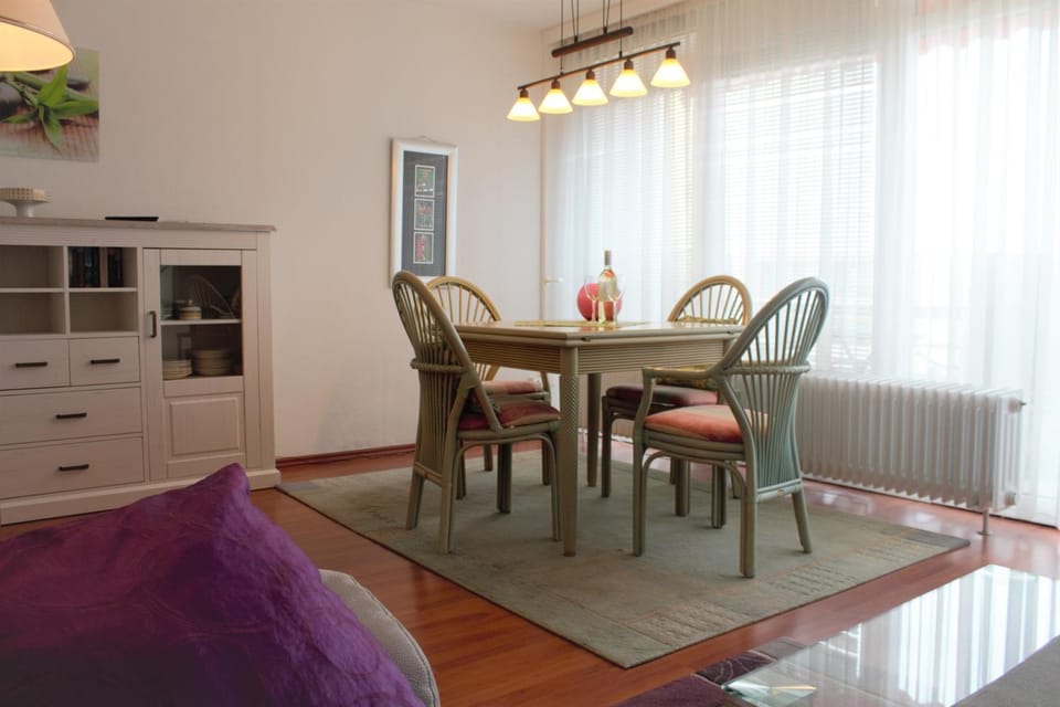 Haus Baltic - App 202 - gepflegte Wohnung mit seitl Seeblick und kostenlosem Saisonstrandkorb Apartment in Grömitz