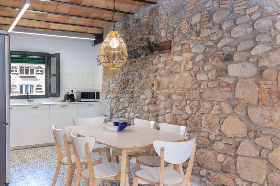 Kitchen or kitchenette, Seating area, Dining area, minibar