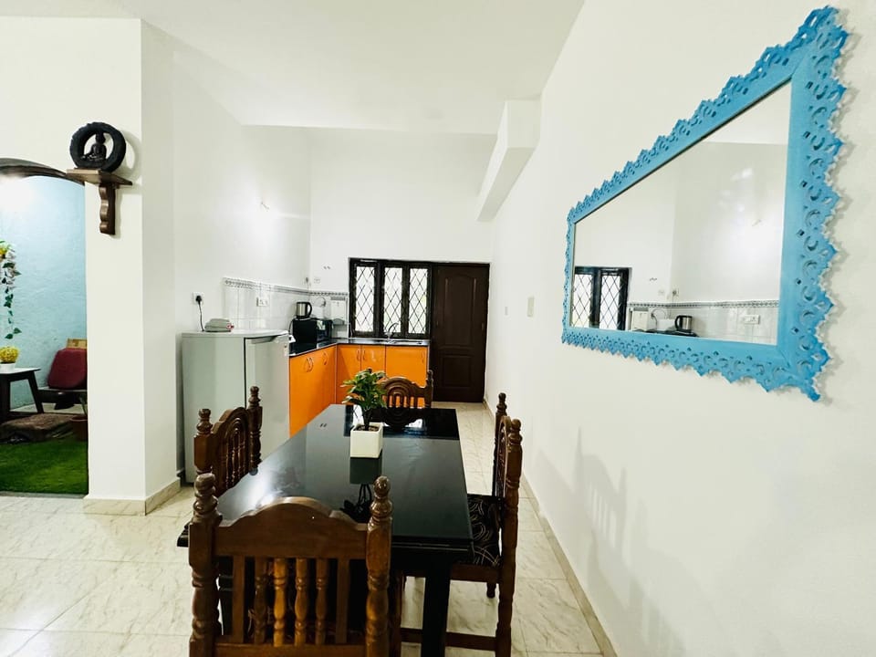GR STAYS Beautiful 2bhk Apartment In Arpora 5 mins to Baga Apartment in Baga