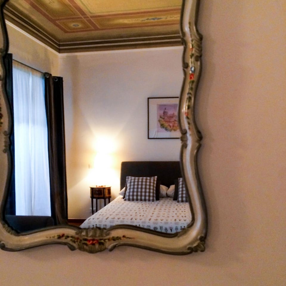Decorative detail, Bedroom