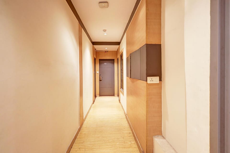 Hotel Superb Just Near New Delhi Railway Station & Connaught Place Hotel in New Delhi