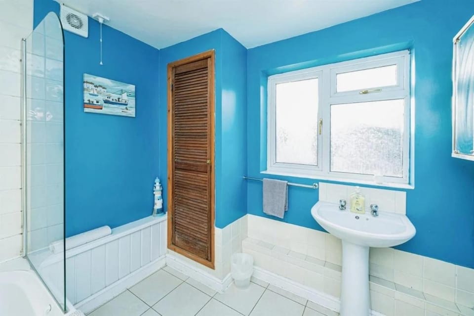 5 Bedroom House For Corporate Stays in Kettering House in Kettering