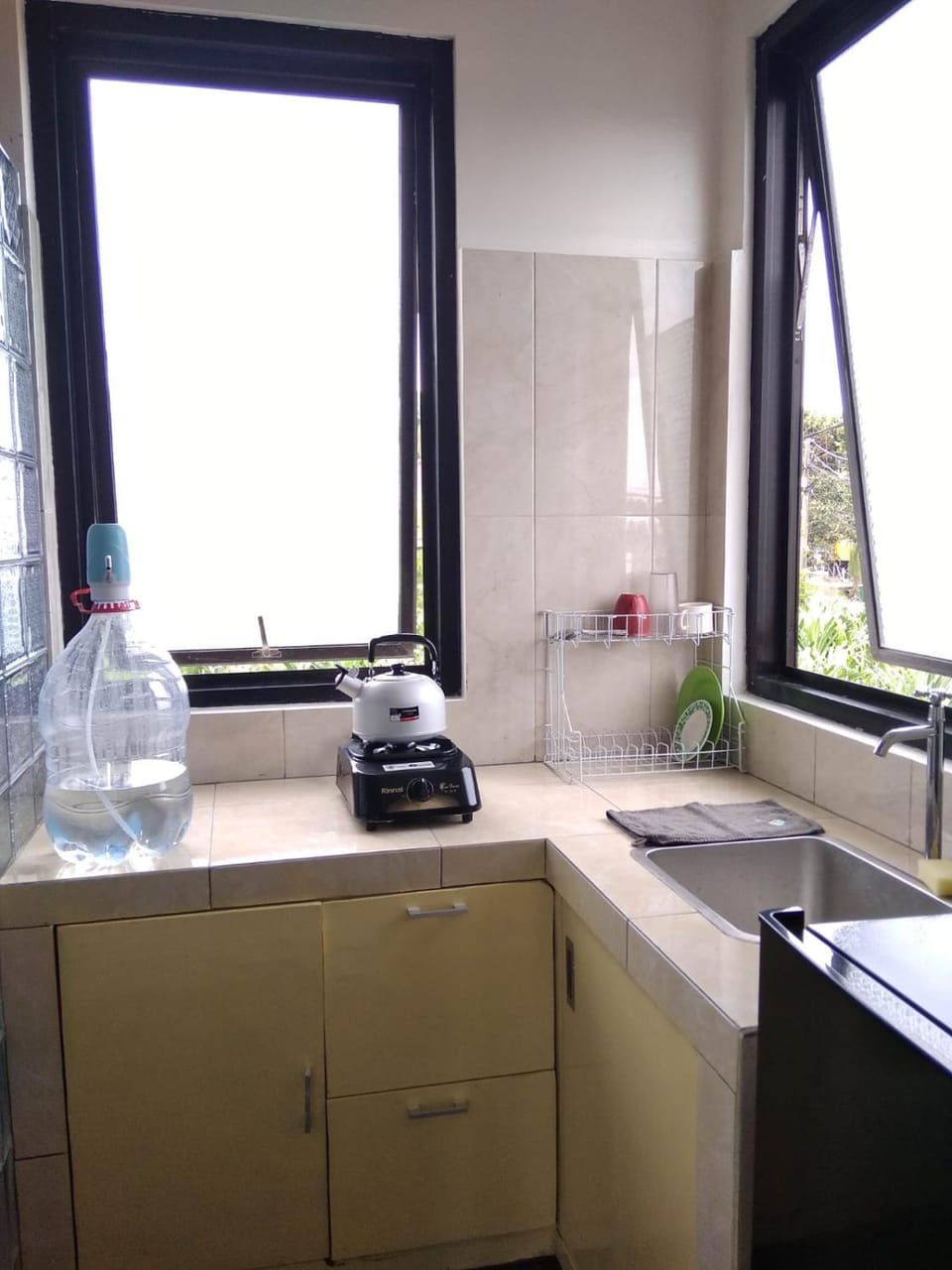 OrangeDacha Bed and Breakfast in North Kuta