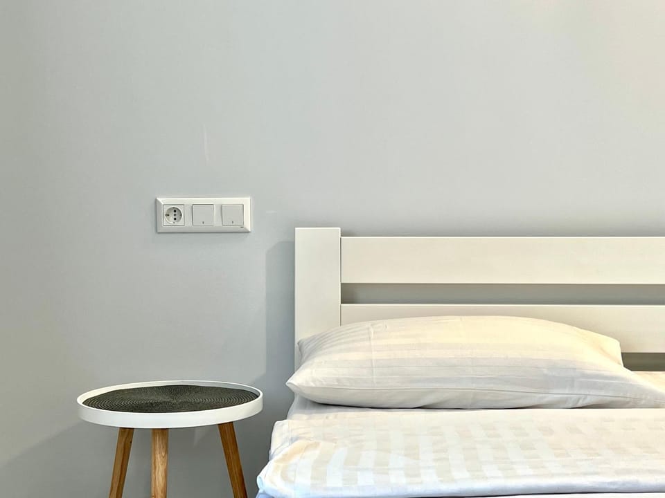 ApartPoltava ЖК "Пилипа Орлика,26" BUSINESS апартаменти з неймовірною панорамою - LED дзеркало -ТРОПІЧНИЙ душ Apartment in Ukraine