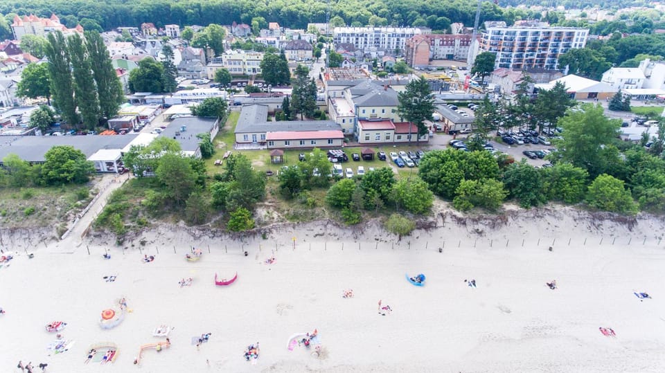 Neighbourhood, Bird's eye view