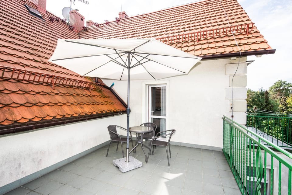 Property building, Balcony/Terrace
