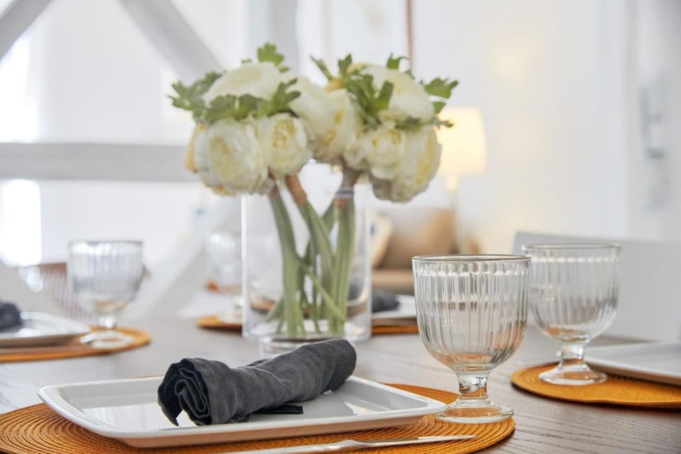 Decorative detail, Dining area