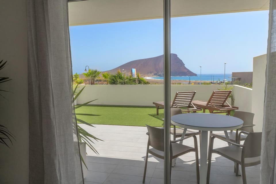Balcony/Terrace, Mountain view, Mountain view
