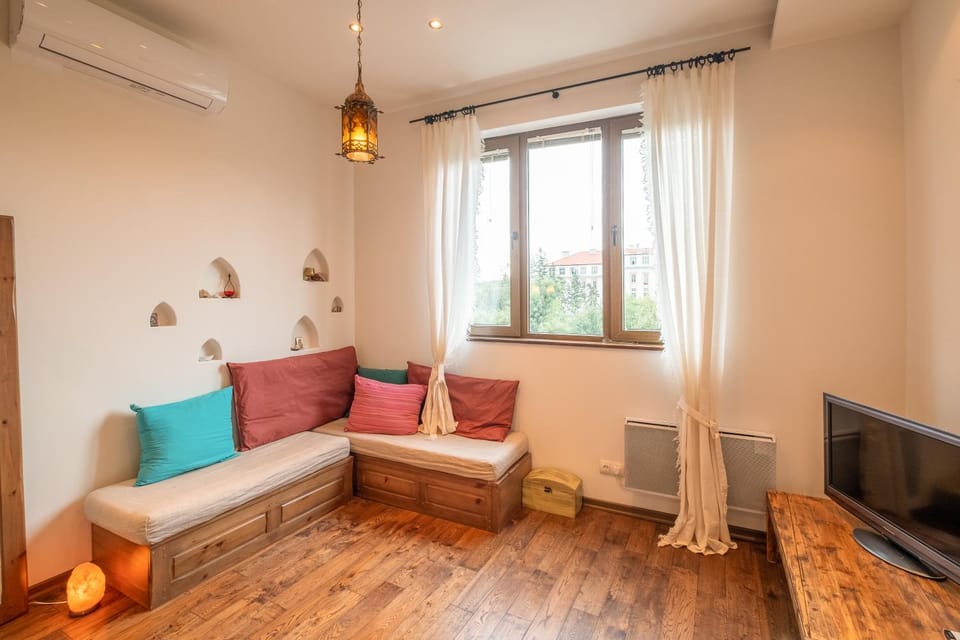 Living room, Seating area