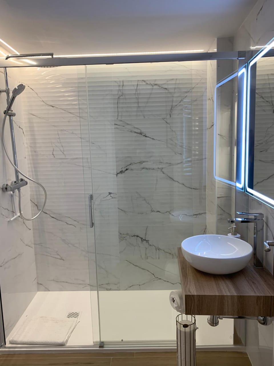 Shower, Bathroom