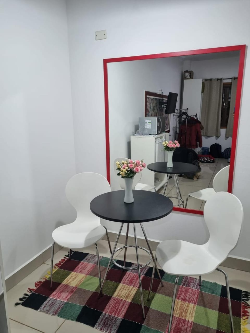 Dining area, Meals