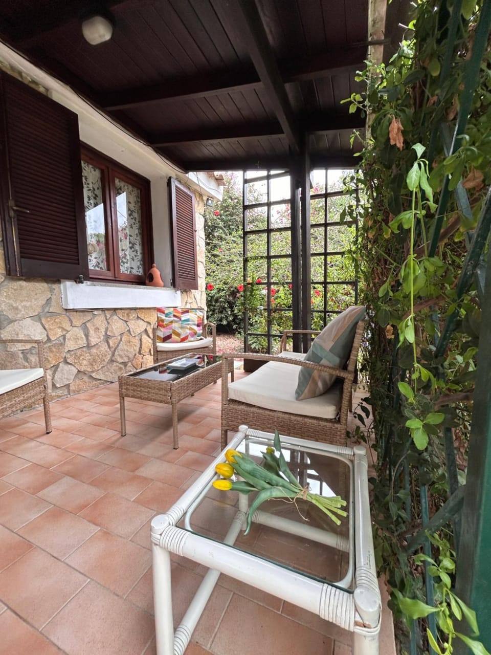 Patio, Day, Garden, Balcony/Terrace, Living room, Seating area, Garden view