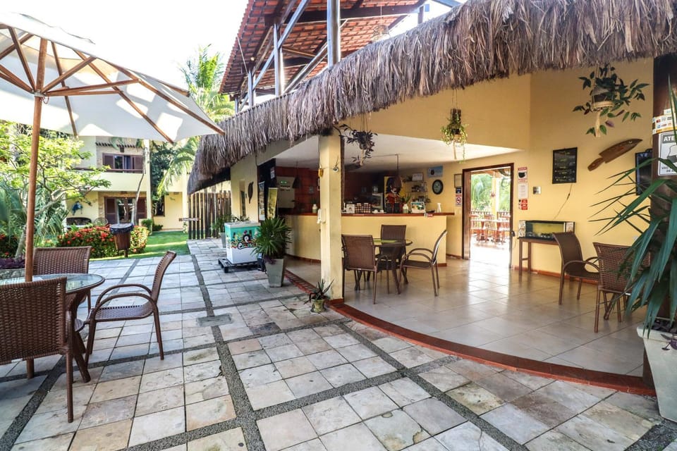Property building, Restaurant/places to eat, Breakfast