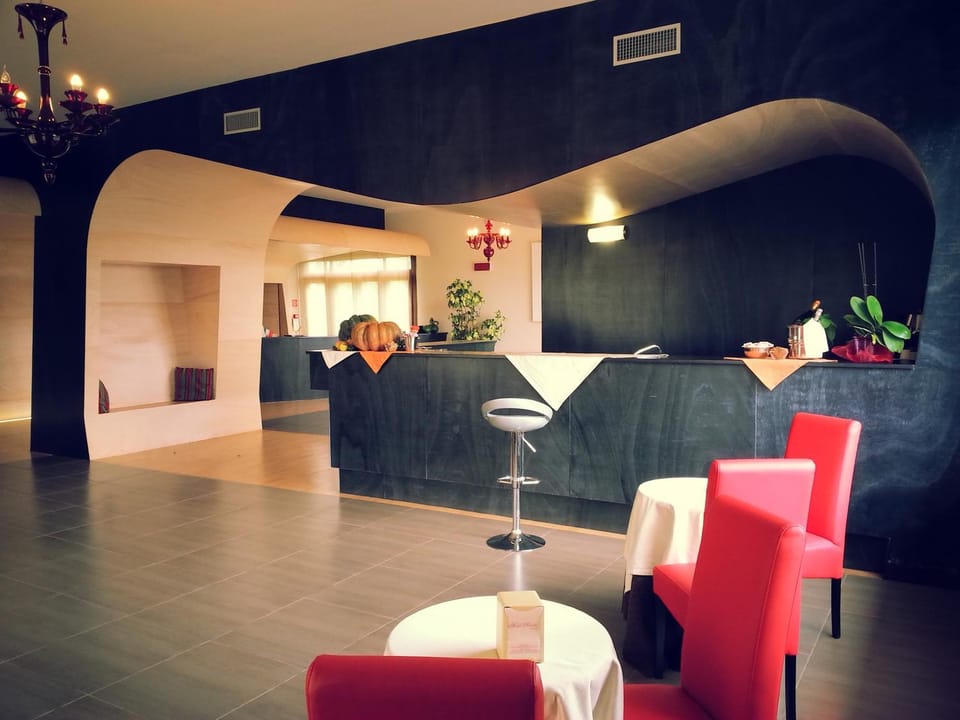 Lobby or reception, Lounge or bar