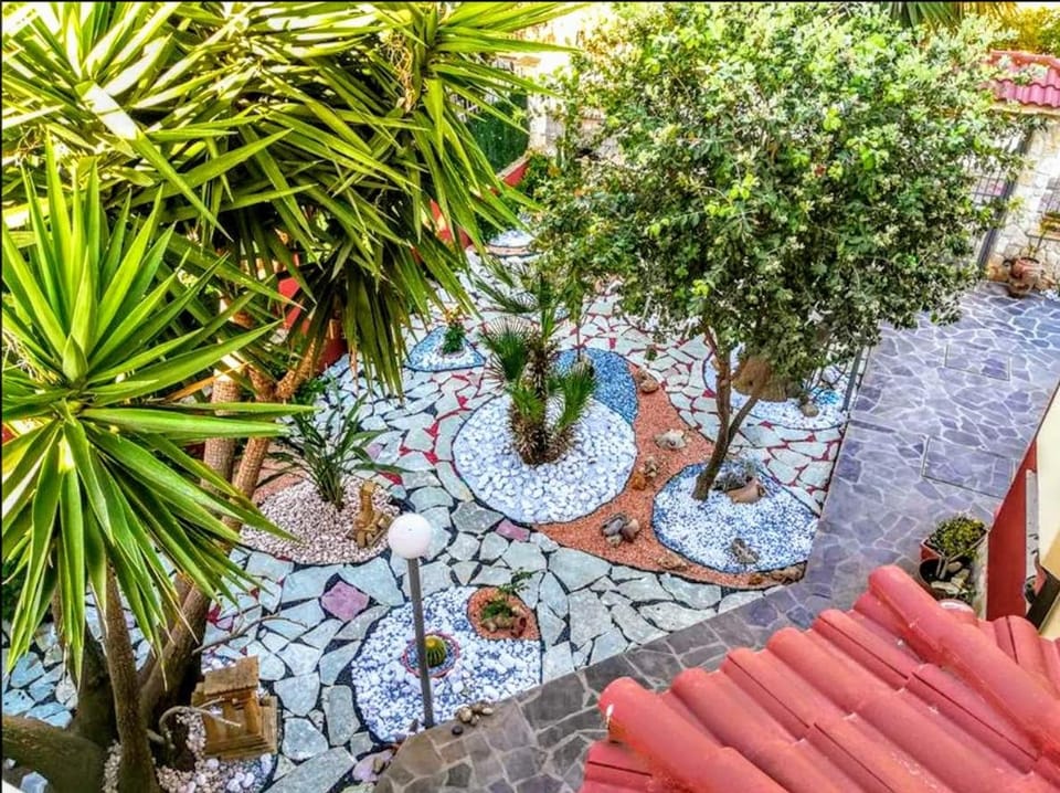 Garden, Garden view