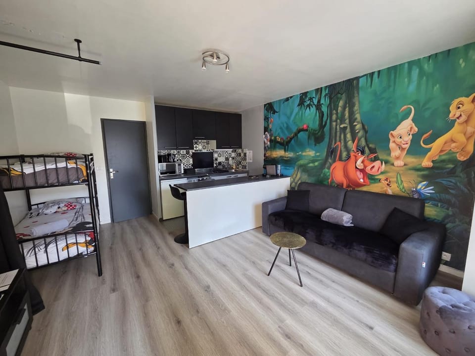 Communal lounge/ TV room, Living room