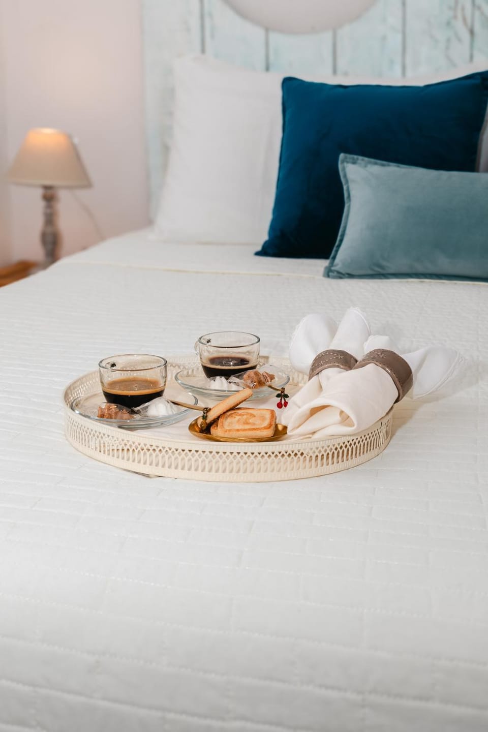 Decorative detail, Bedroom, Italian breakfast, Family