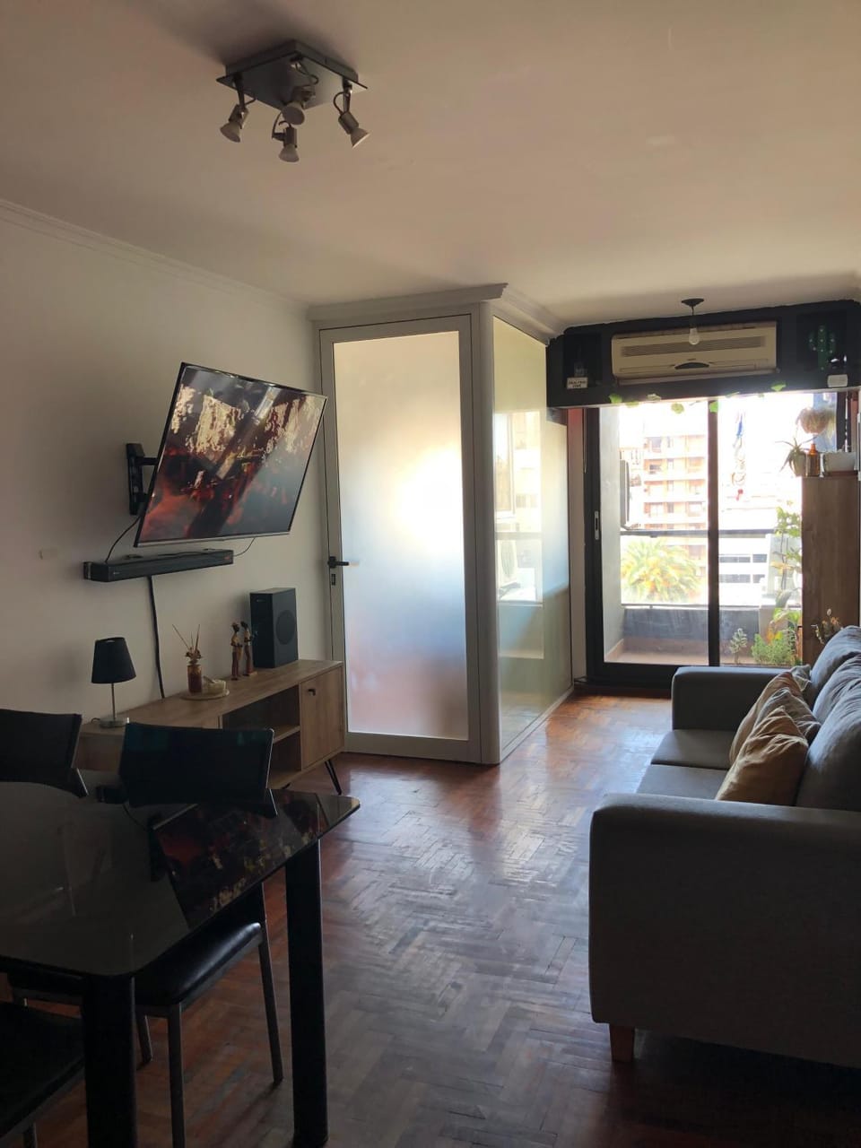 Communal lounge/ TV room