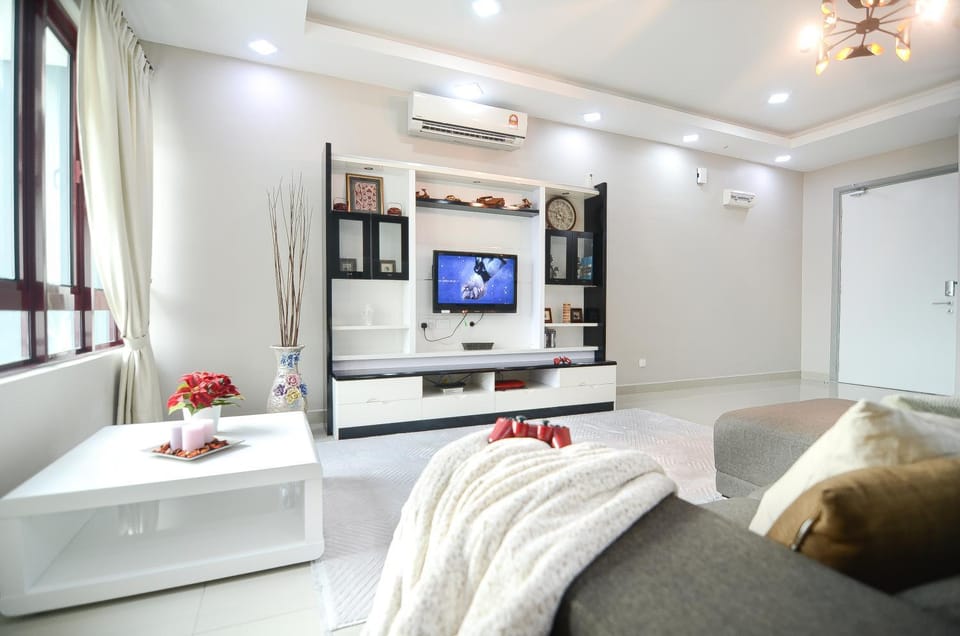 Communal lounge/ TV room, TV and multimedia, Living room, Seating area
