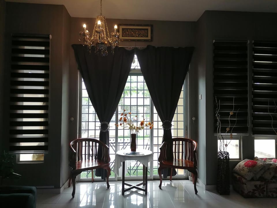 Living room, Street view, Quiet street view