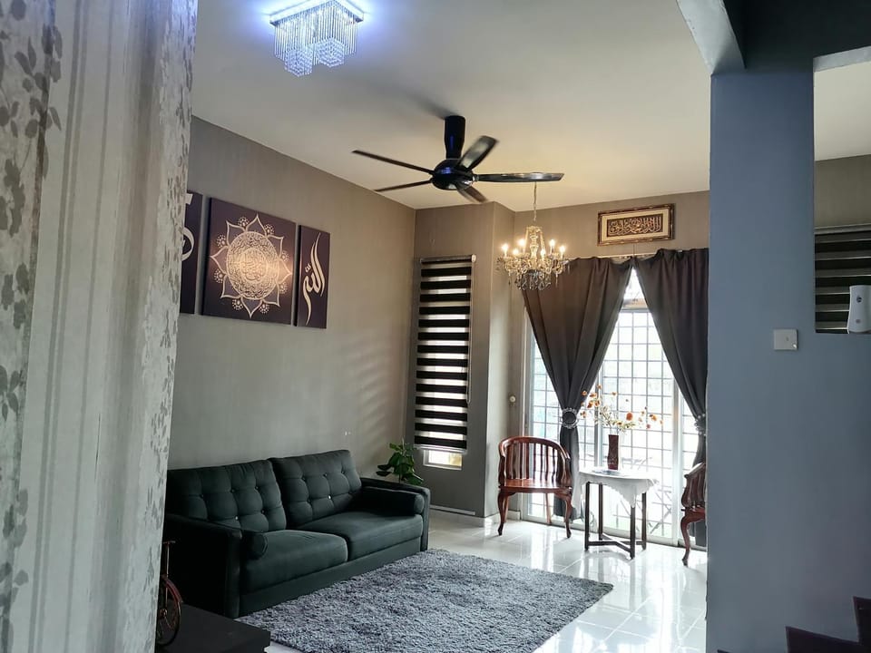 Living room, Seating area, Street view, Quiet street view, fireplace