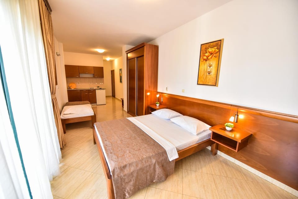 Bed, Balcony/Terrace, Bath