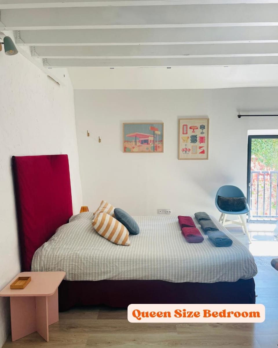 Photo of the whole room