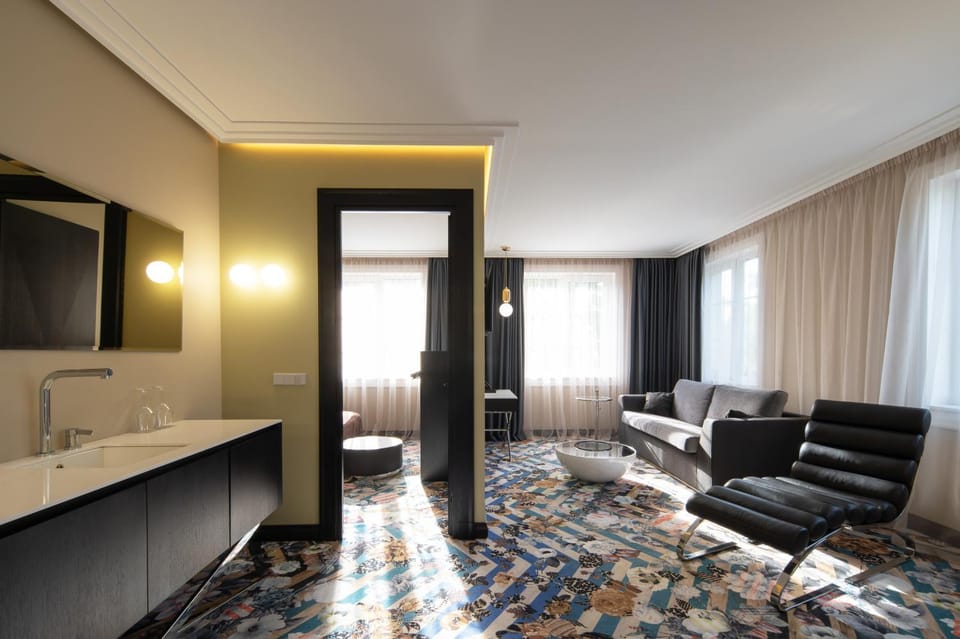 Photo of the whole room