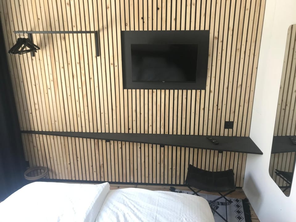 TV and multimedia, Bedroom