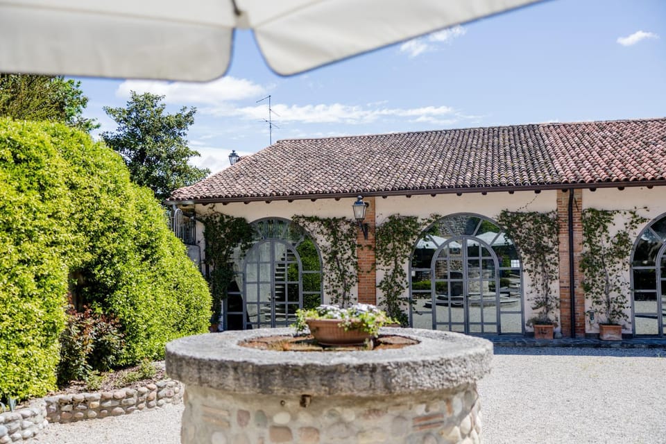 Property building, Inner courtyard view, Inner courtyard view