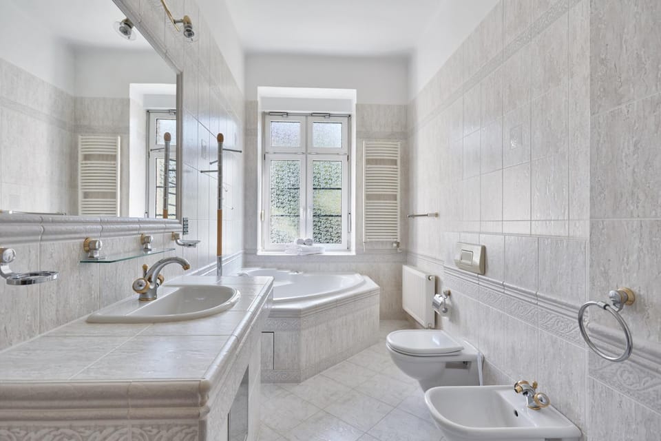 Shower, Toilet, Bathroom, Photo of the whole room