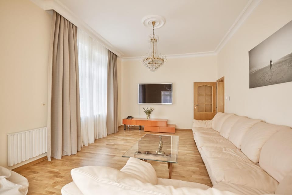 TV and multimedia, Living room, Photo of the whole room