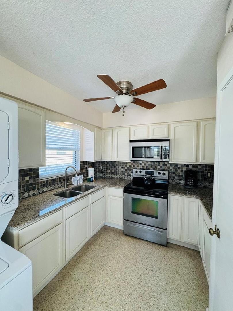 763 North Shore Downstairs Apts Apartment in Anna Maria Island