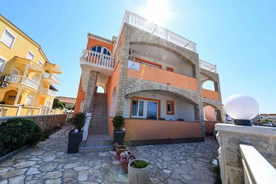 Property building, Balcony/Terrace