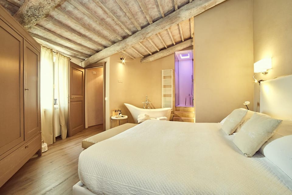 Shower, Bed, Bathroom, Photo of the whole room, Bedroom