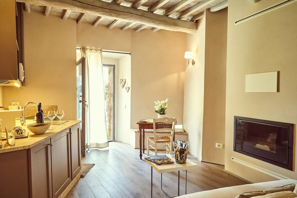 Coffee/tea facilities, Living room, Seating area, Dining area, Area and facilities