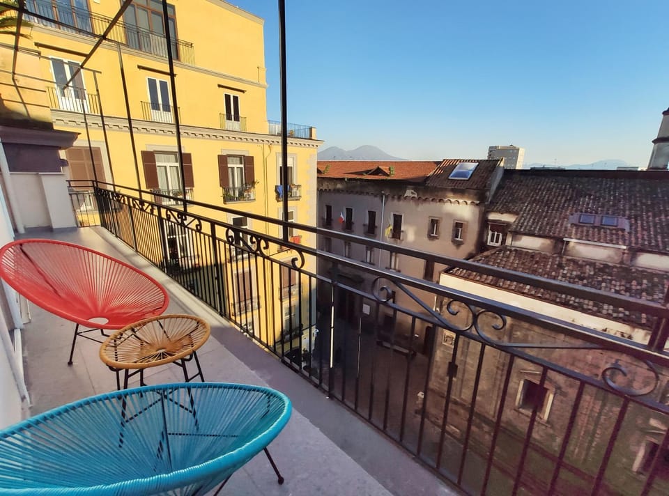 Neighbourhood, Balcony/Terrace, City view