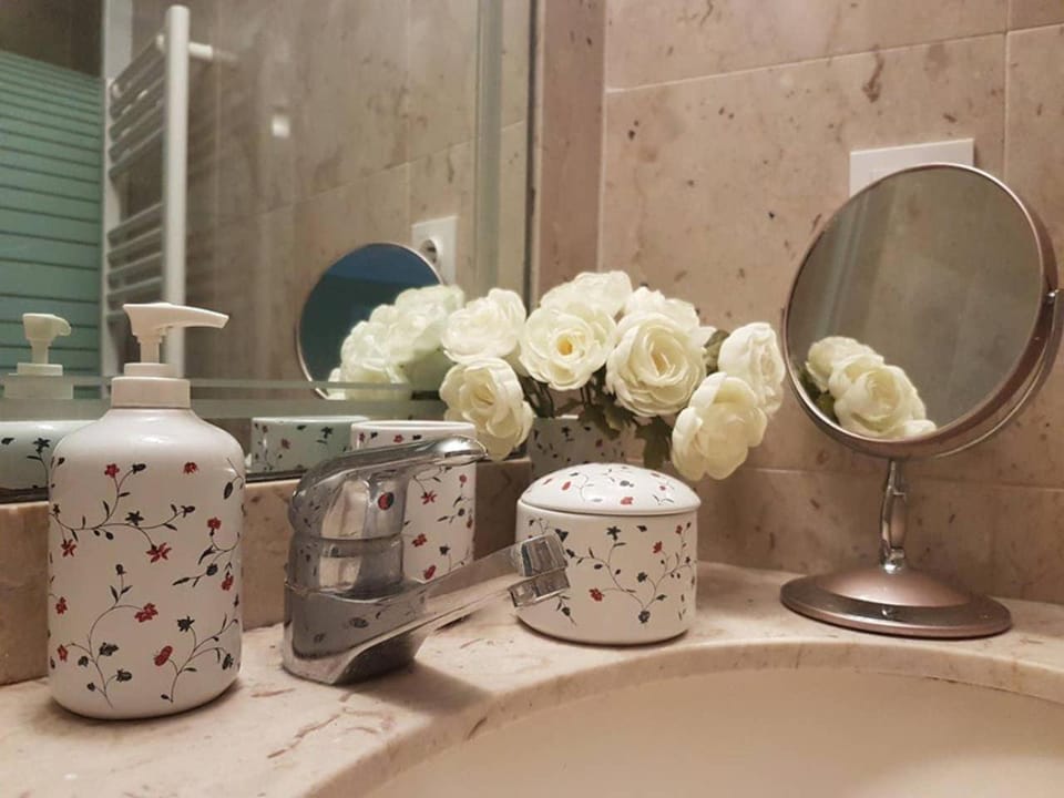 Lux Studio our swimming pool and garden Apartment in Cannes