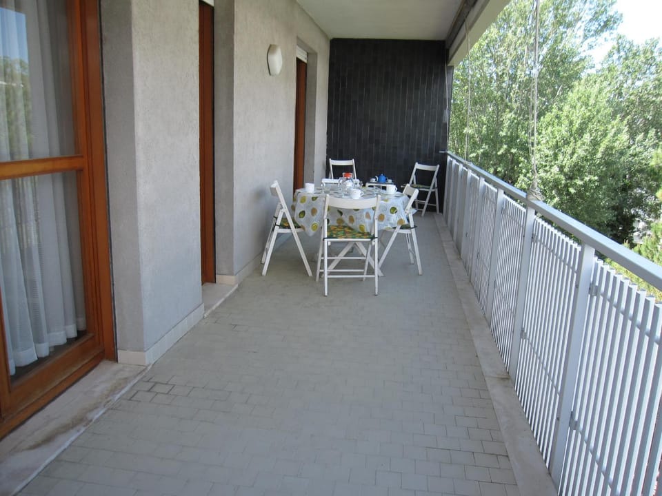 Balcony/Terrace, Dining area