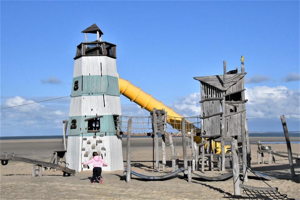 Villa Maroma Mistral Veerse Meer gratis 4 E-bikes gratis laden EV trampoline House in Kamperland