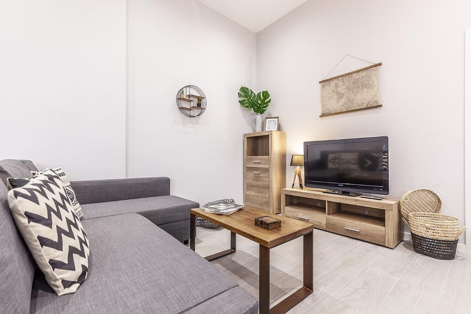 Minimalismo de Vanguardia con altas calidades 1 BR Apartment in Seville