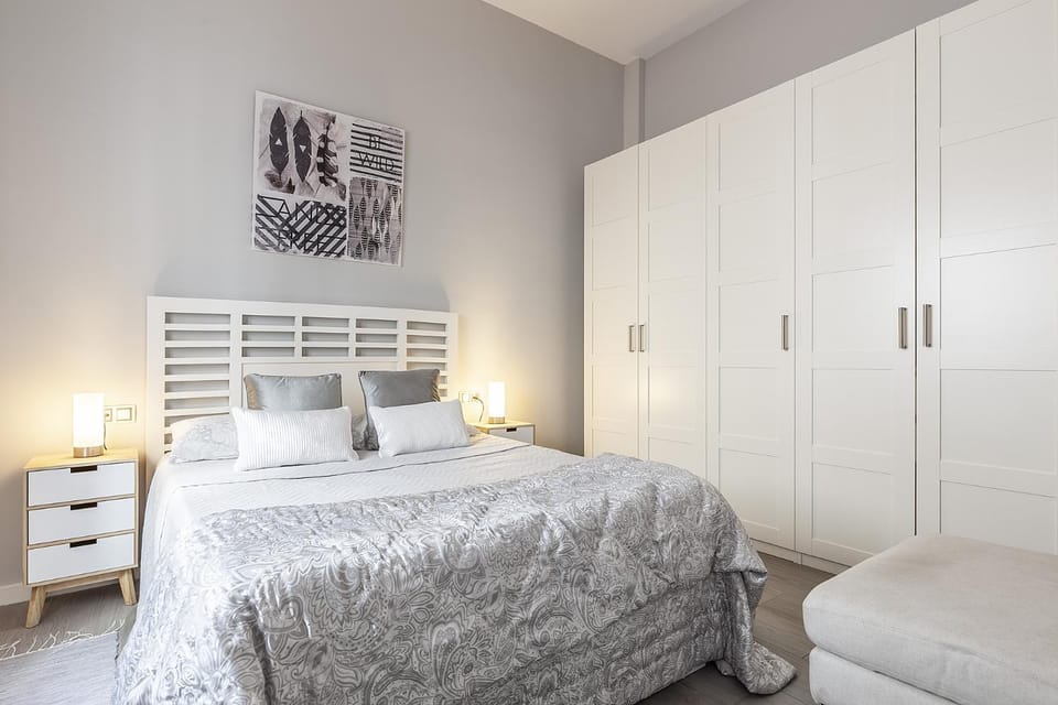 Minimalismo de Vanguardia con altas calidades 1 BR Apartment in Seville