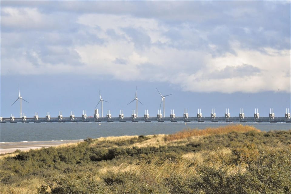 Villa Maroma Regal Veerse Meer gratis 4 E-bikes gratis laden EV trampoline Villa in Kamperland