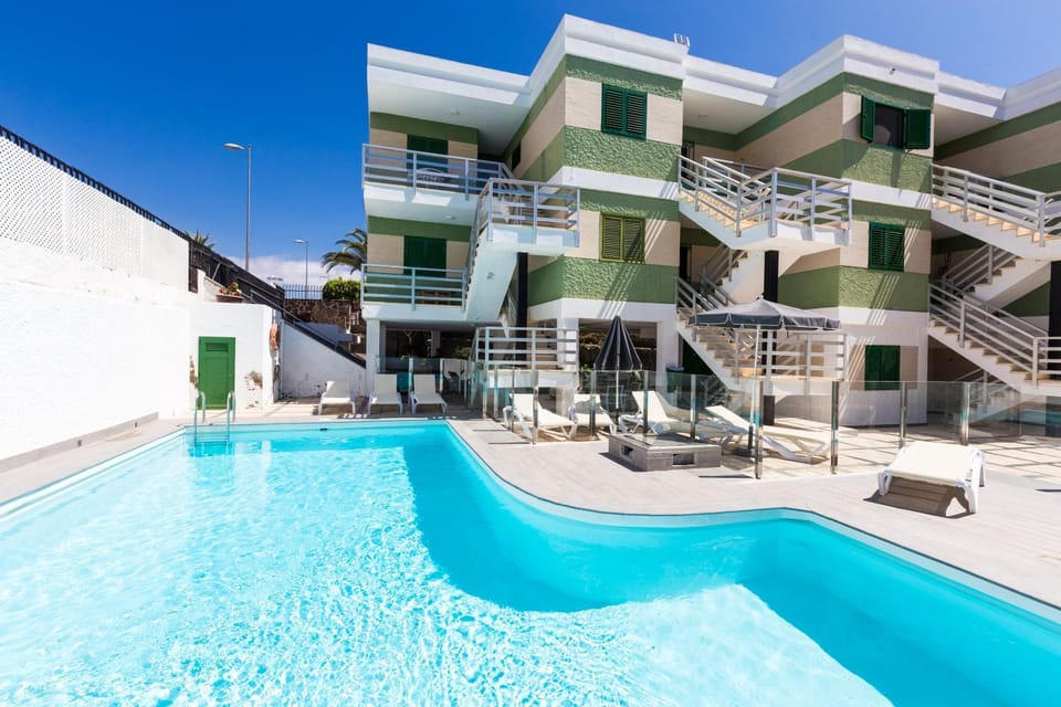 Property building, Pool view, Swimming pool
