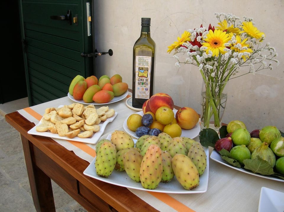 Food close-up, Dining area