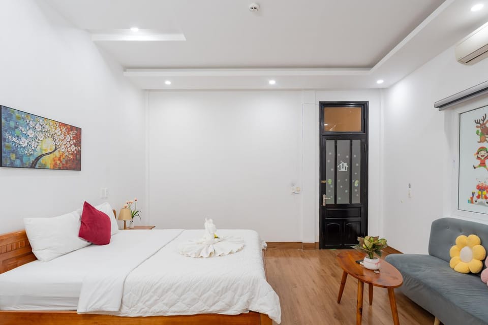 Bed, Living room