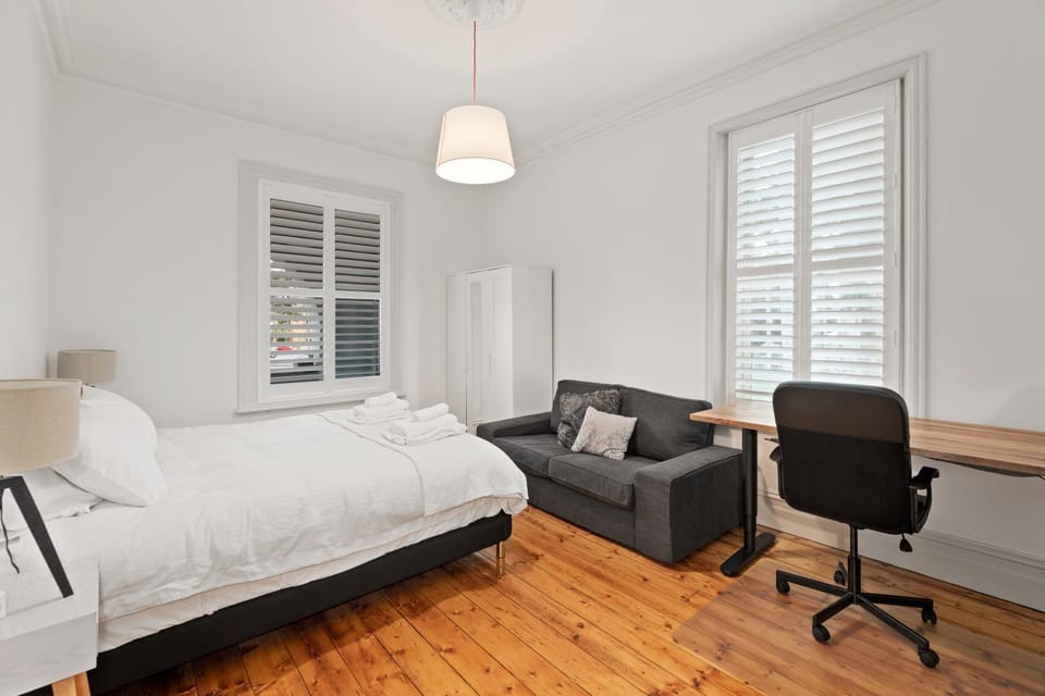 Photo of the whole room, Seating area, Bedroom