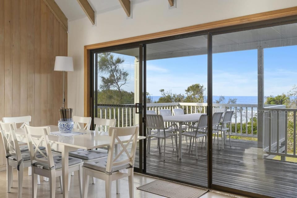 Blue Oar Beach House Arrawarra Headland House in Arrawarra